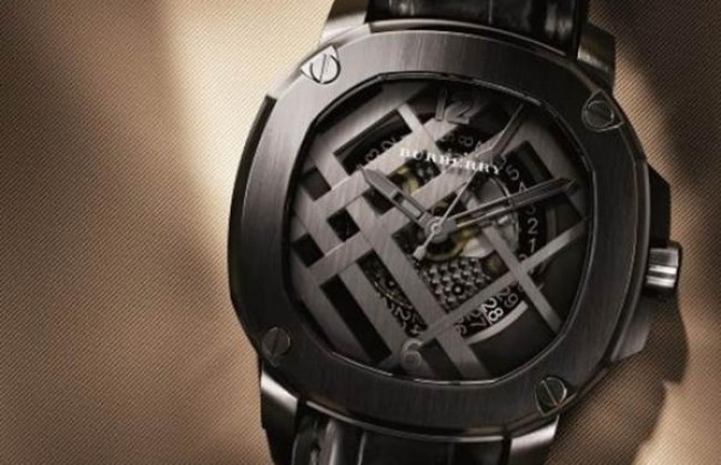 Модный Дом Burberry представил лимитированные часы Britain Icon Check